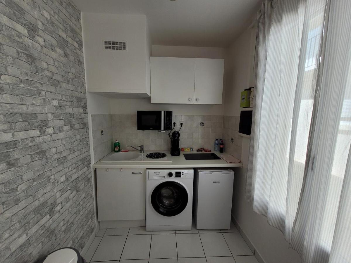 Appartement Spacieux 28M2 Avec Chambre Separee Issy-les-Moulineaux Buitenkant foto