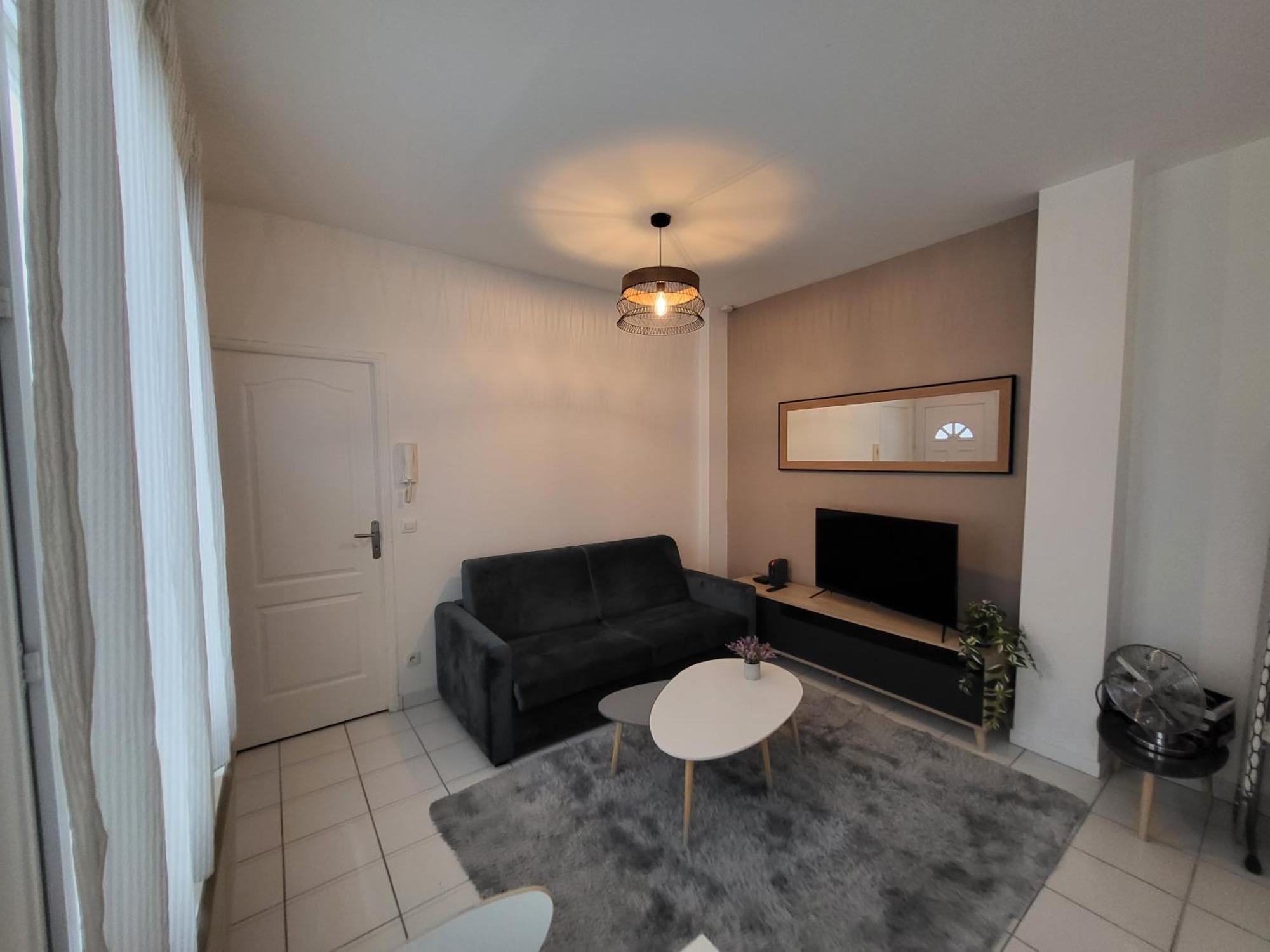 Appartement Spacieux 28M2 Avec Chambre Separee Issy-les-Moulineaux Buitenkant foto