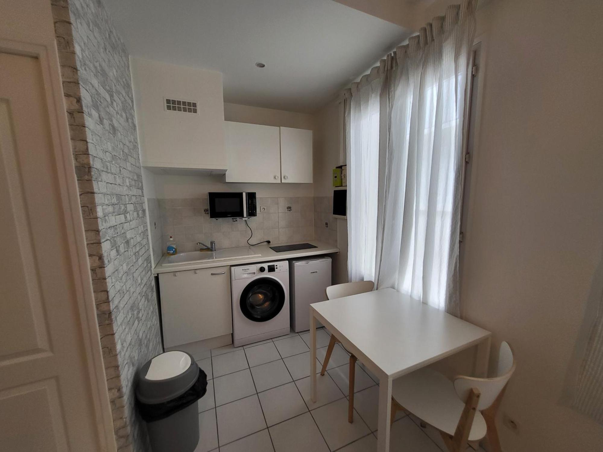 Appartement Spacieux 28M2 Avec Chambre Separee Issy-les-Moulineaux Buitenkant foto