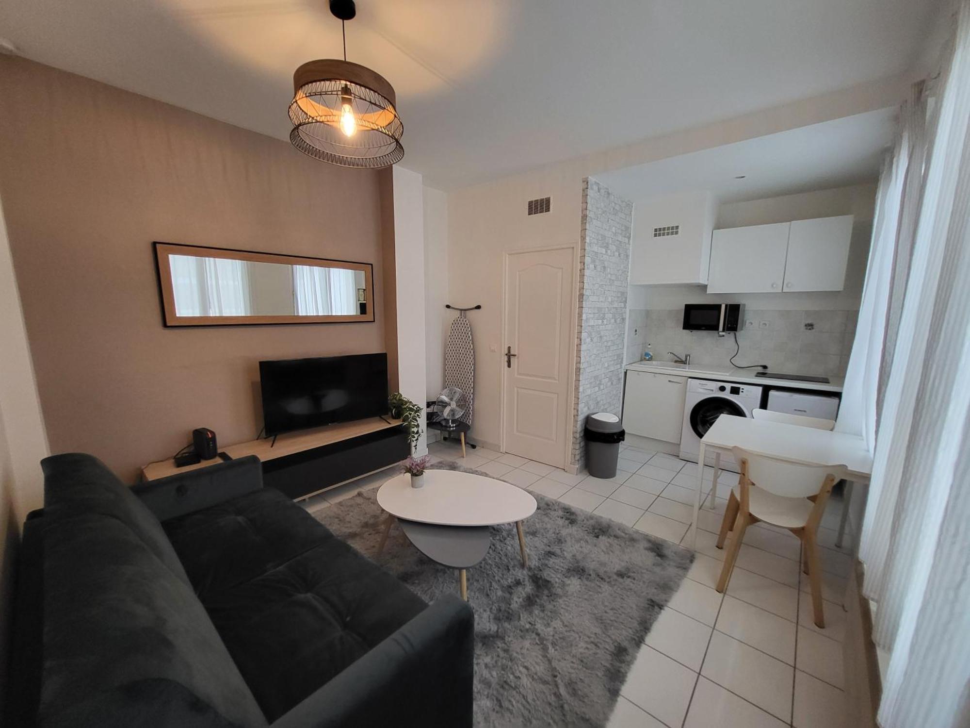 Appartement Spacieux 28M2 Avec Chambre Separee Issy-les-Moulineaux Buitenkant foto